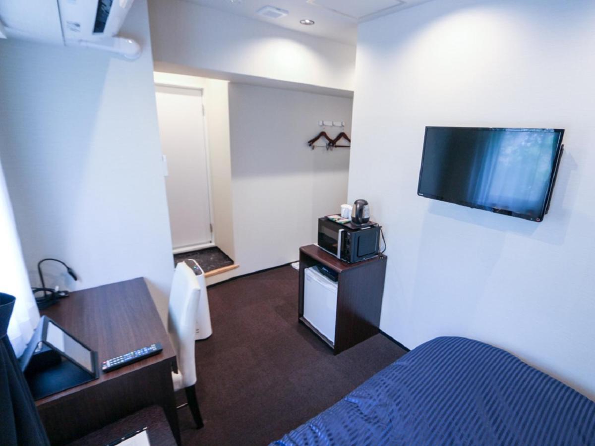 HOTEL LiVEMAX Yokohama Kannai Ekimae Eksteriør billede