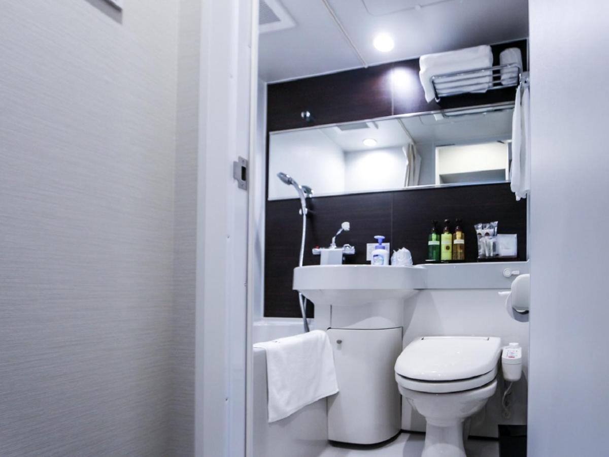 HOTEL LiVEMAX Yokohama Kannai Ekimae Eksteriør billede